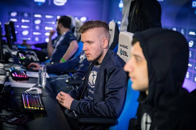 CSGO：队伍胜率保证！ropz荣膺EPL S15 MVP奖章